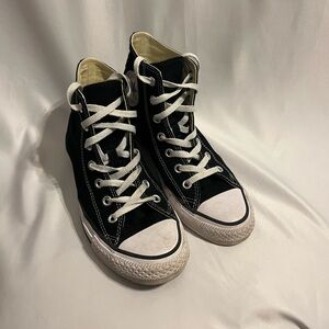 Converse Chuck Taylor High-Top Black All Stars Men’s 6, Womens 8